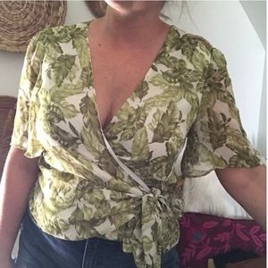 NWT Palm Leaf Top